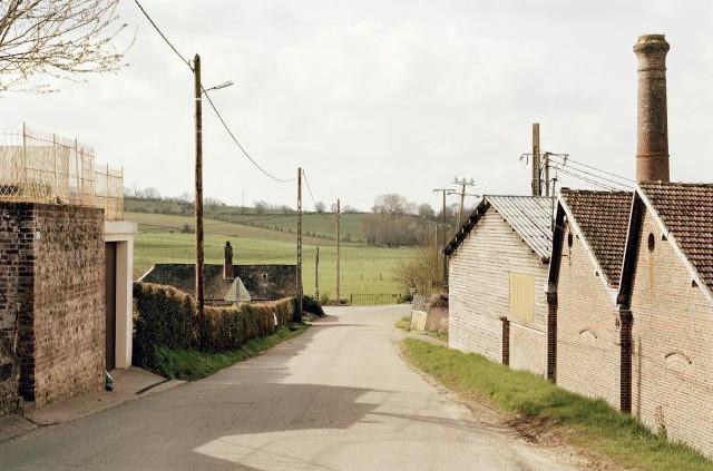 D117 Neuville-Ferrières, Normandie. 2006